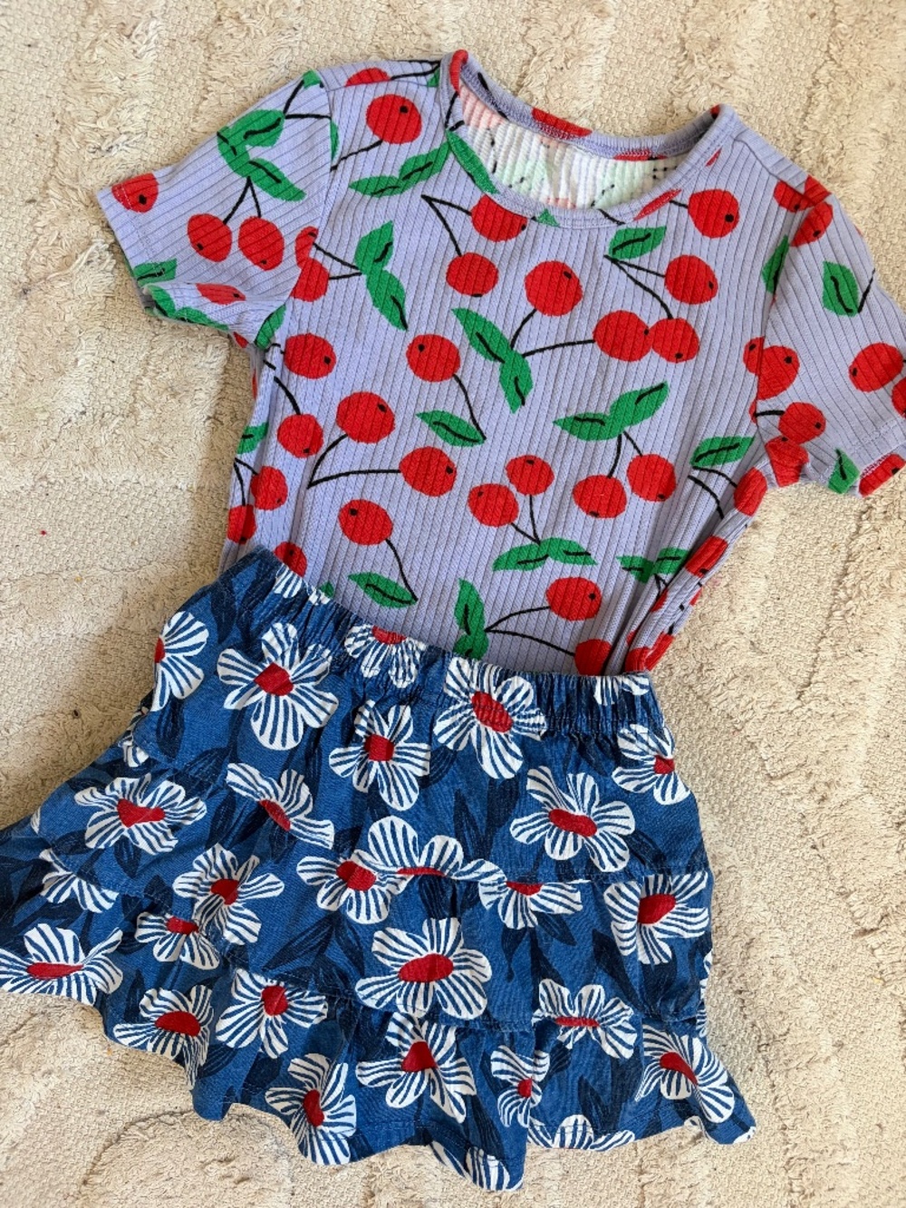Hanna andersson outfit -skort & shirt 4/5 - floral skirt size 4 cherry tee 5